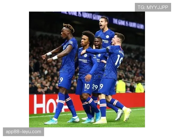 南安普顿进攻线重燃火力，新赛季状态回暖引关注