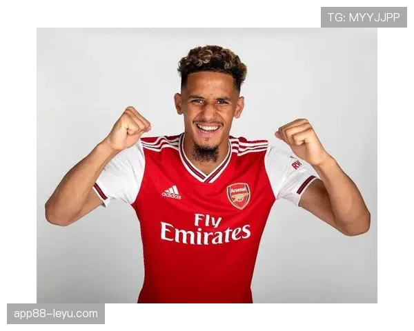 萨利巴状态火热闪耀阿森纳防线，助力球队强势冲击英超冠军