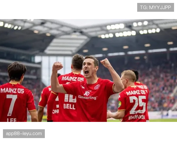 多特蒙德争冠乏力根源剖析:战术体系单一与心态顽疾成致命枷锁 多特蒙德争冠乏力根源剖析:战术体系单一与心态顽疾成致命枷锁