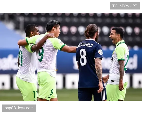 张玉宁这种钱包厚度，估计连朋友聚会都得先报备吧？